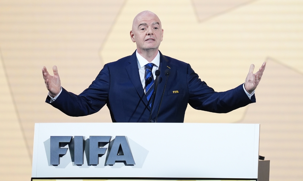 颖莎肩负着 颖莎肩负着